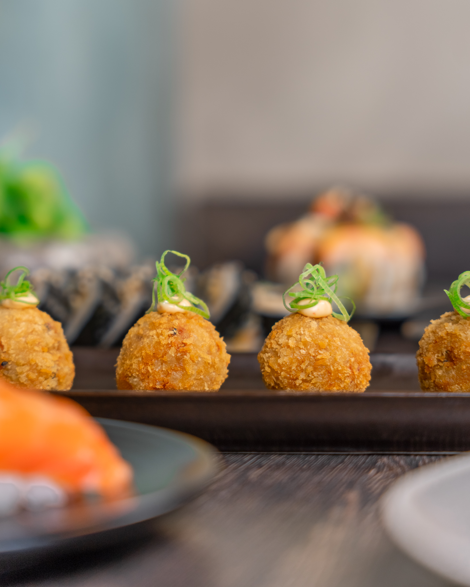 Elaboración profesional de sushi de Younes Ghouaghou Amzil